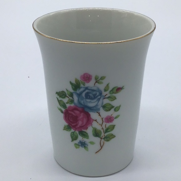 Vintage Porcelain Bathroom Set - Picture 6 of 10